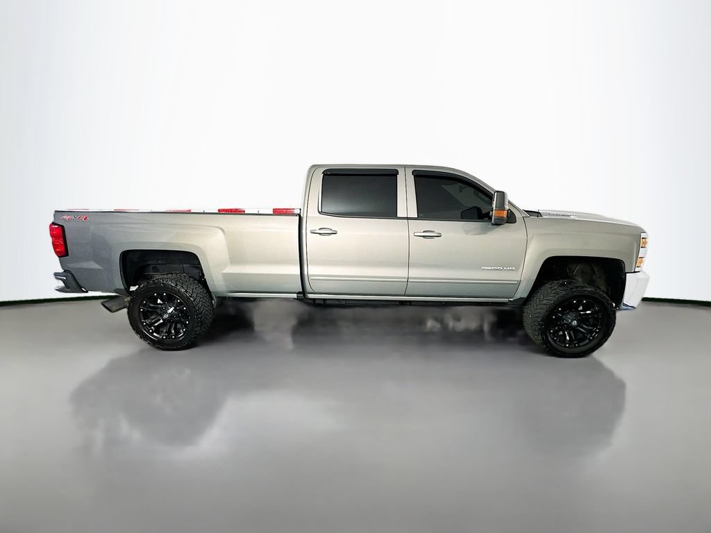 Used 2017 Chevrolet Silverado 2500 LT w/ LT Convenience Package AWD/4WD image 8