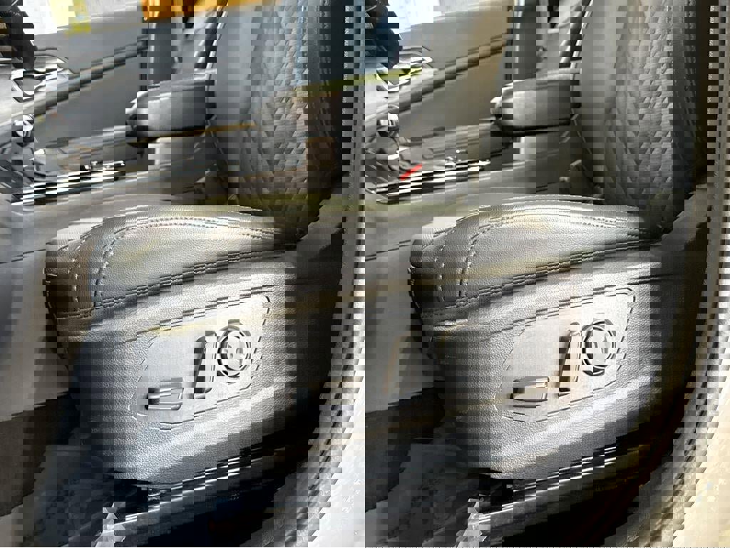 Used 2025 Kia Sportage X-Line w/ Premium Package image 4