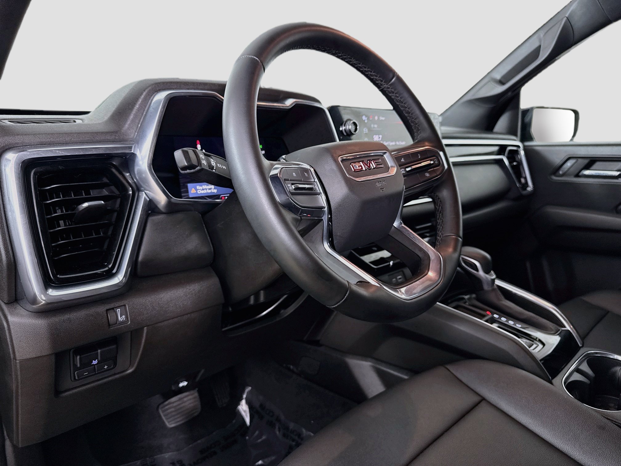 Used 2023 GMC Canyon Elevation w/ Elevation Premium Package RWD image 11
