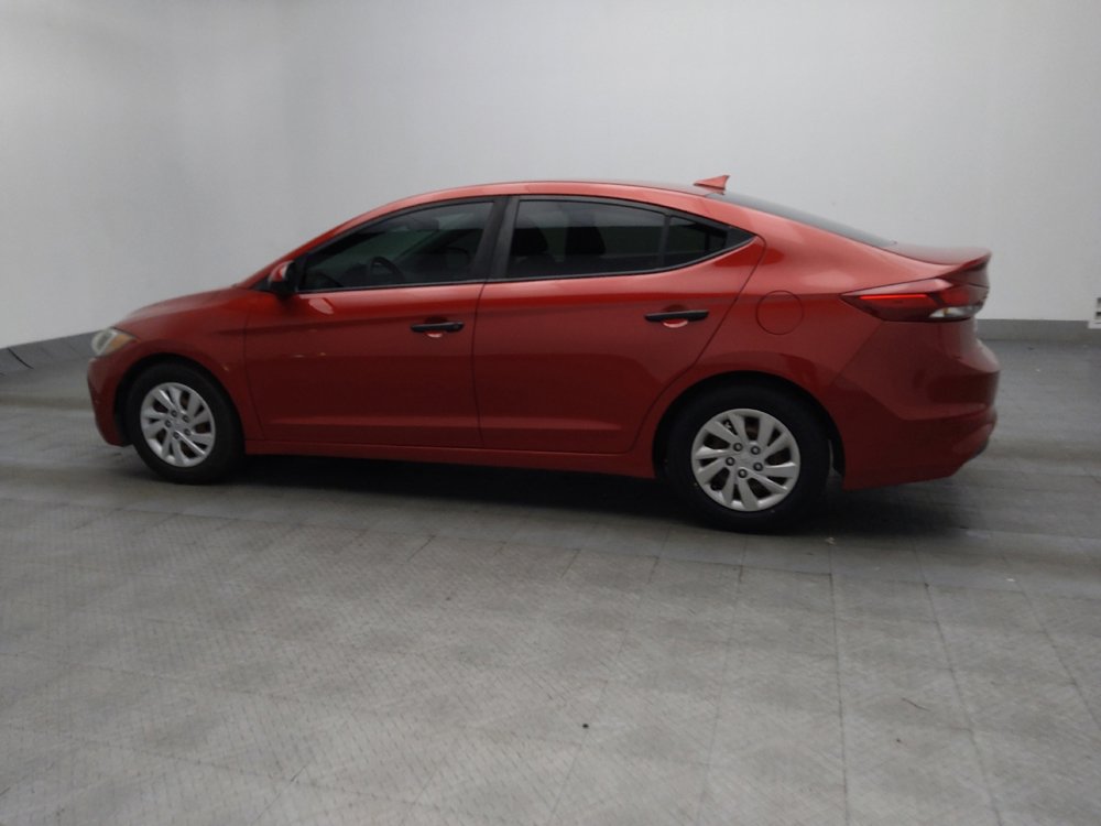 Used 2017 Hyundai Elantra SE w/ Cargo Package FWD image 3
