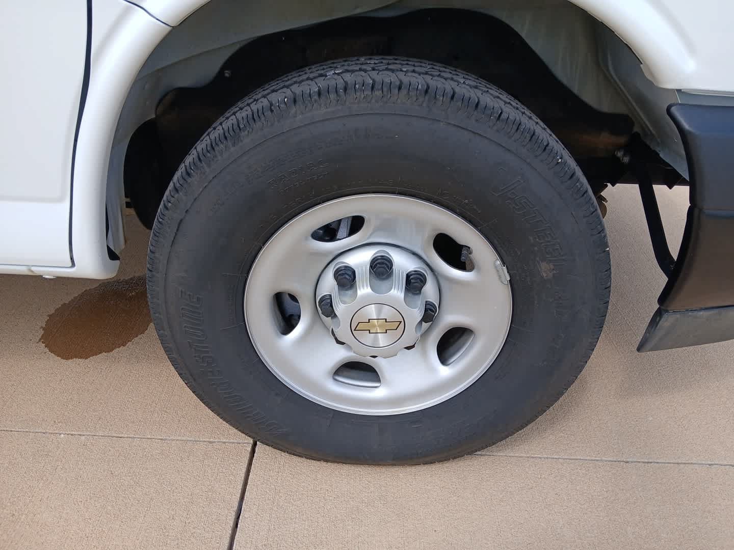 Used 2025 Chevrolet Express 3500 LS RWD image 15