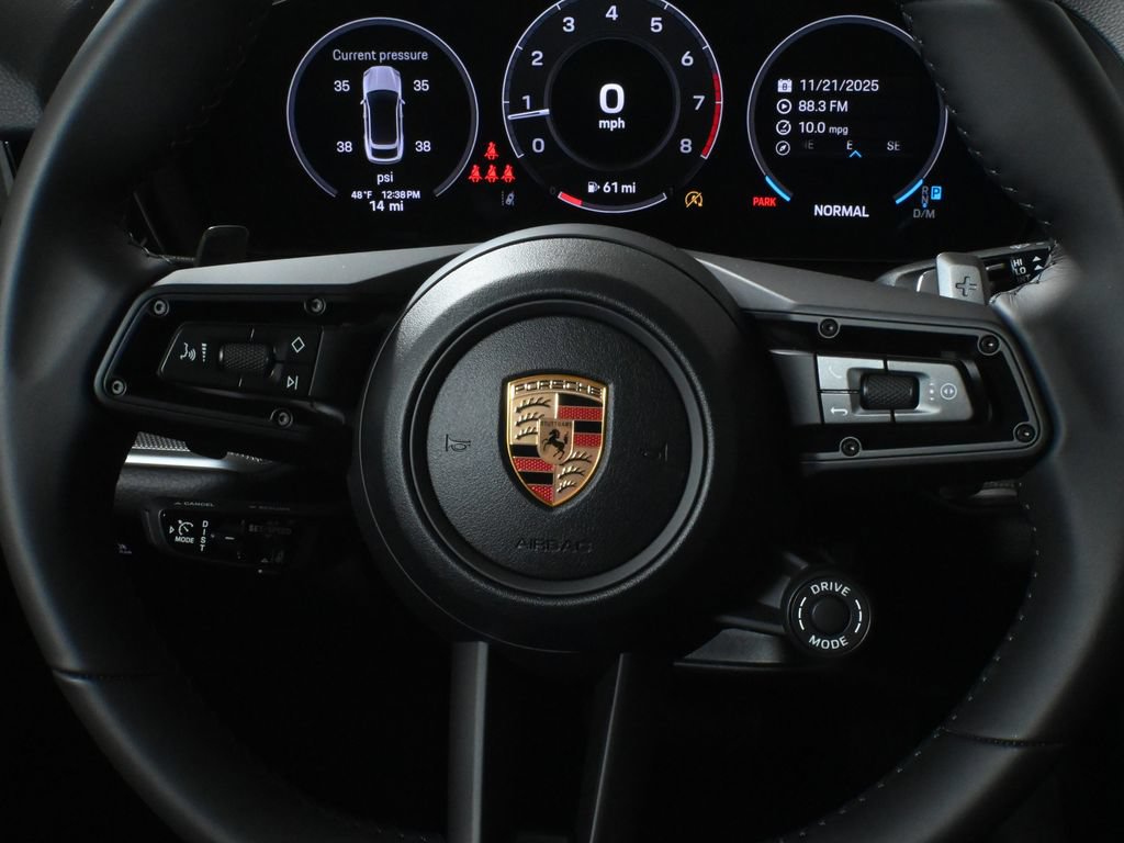 Used 2026 Porsche Cayenne Coupe AWD/4WD image 19