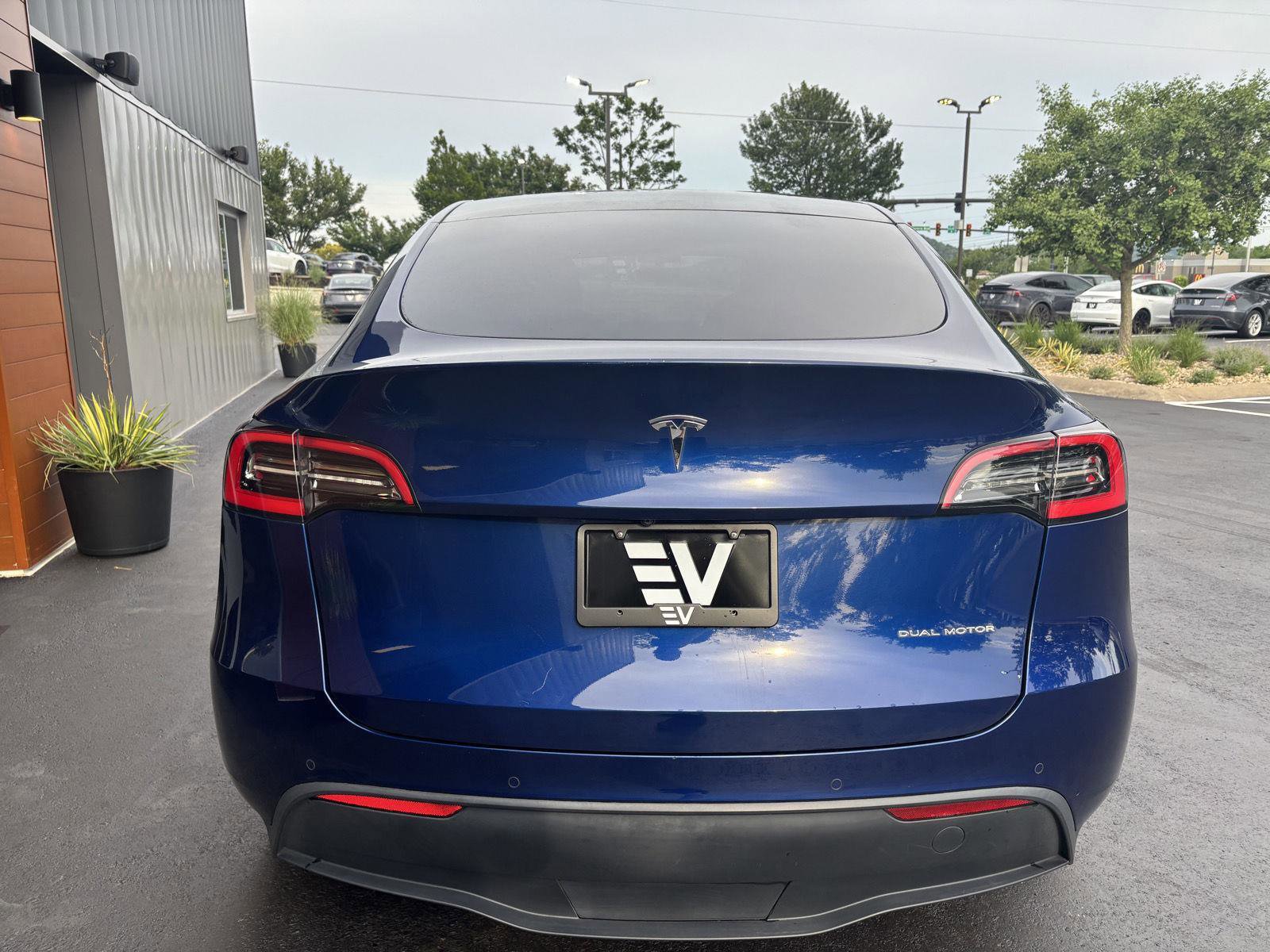 Used 2021 Tesla Model Y Long Range AWD/4WD image 8