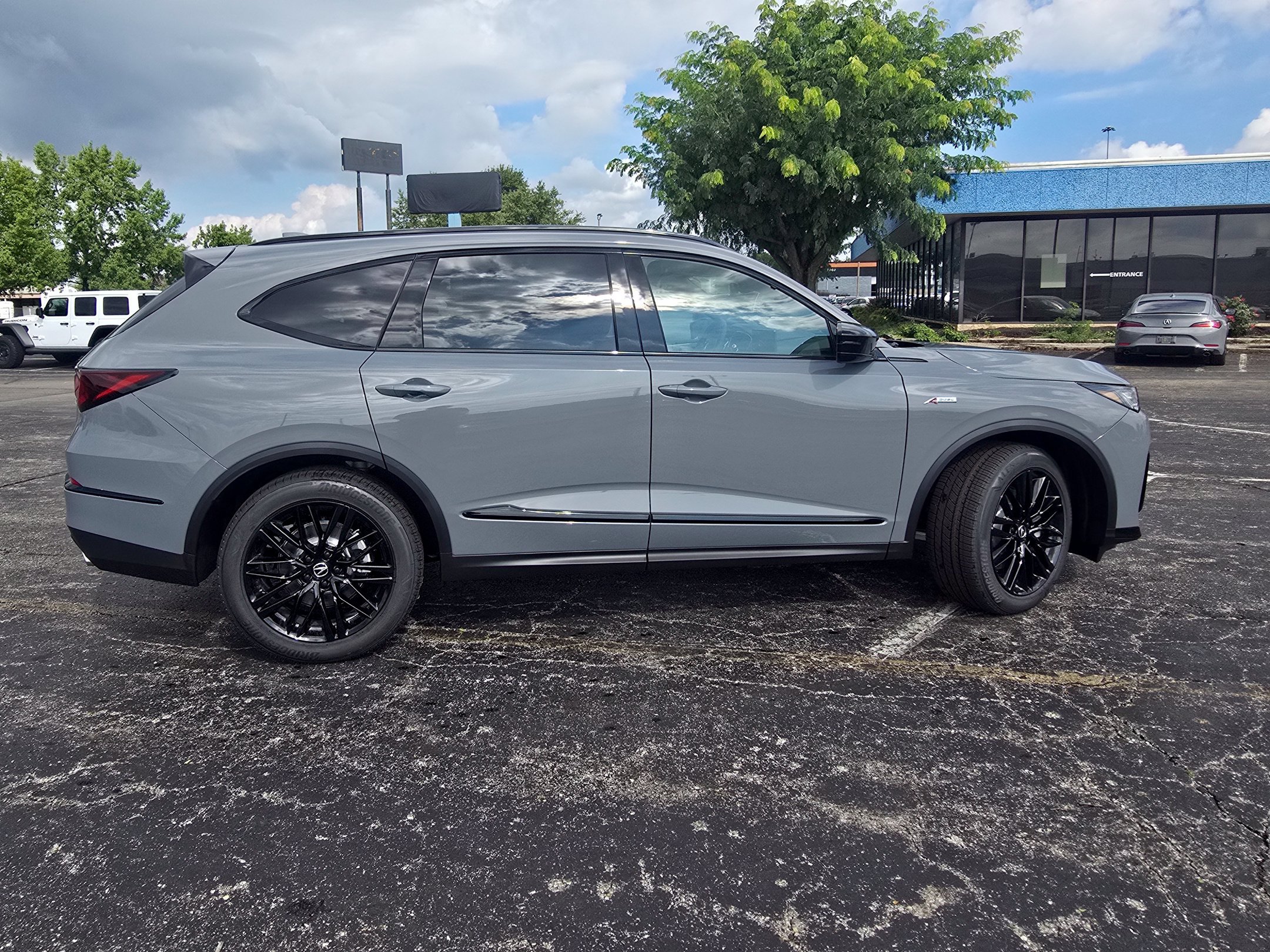 New 2026 Acura MDX A-Spec w/ Advance Package AWD/4WD image 3