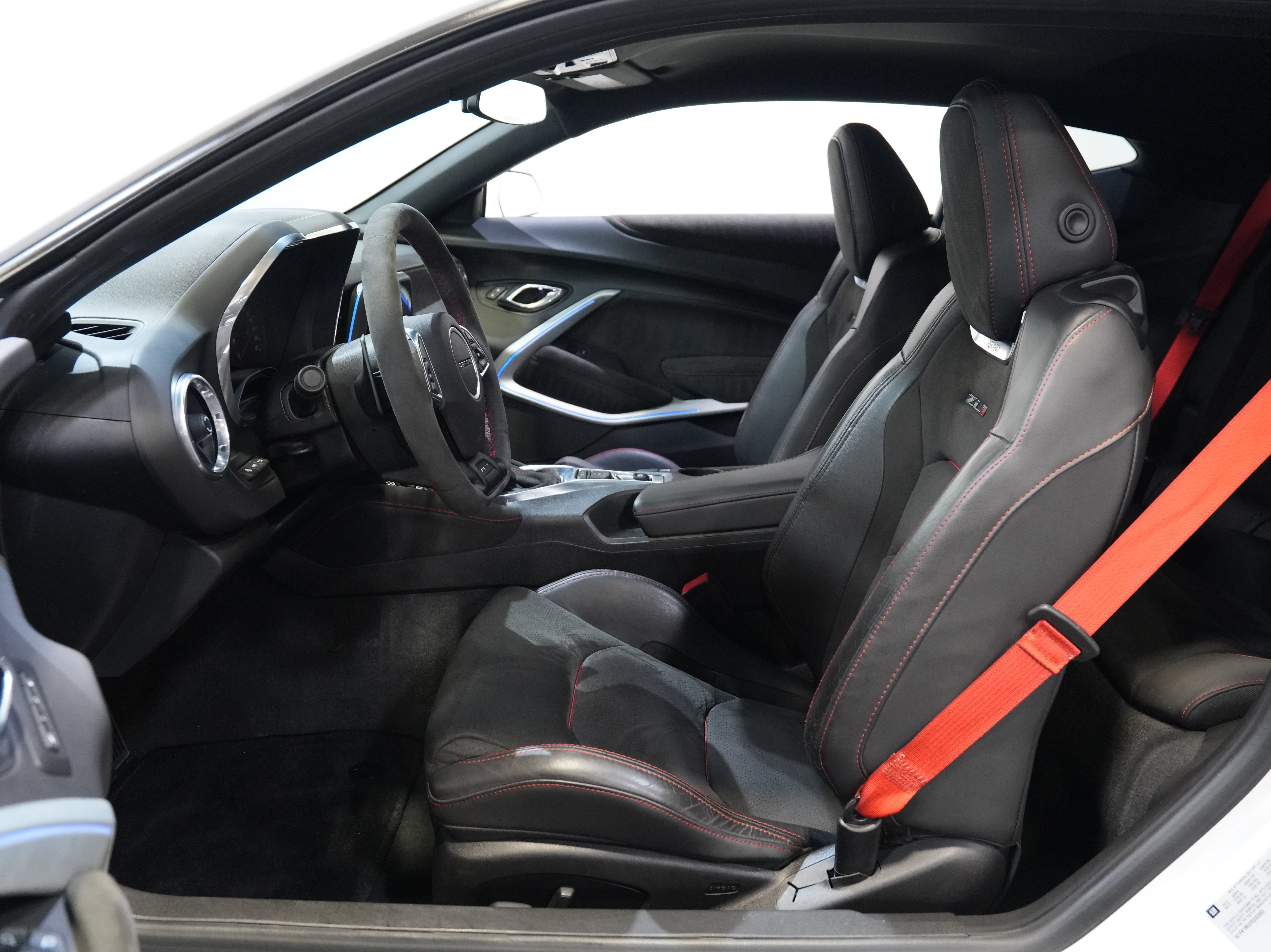 Used 2017 Chevrolet Camaro ZL1 RWD image 27