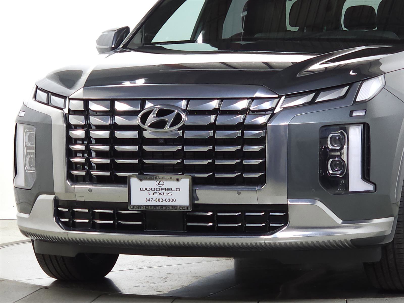 Used 2023 Hyundai Palisade Calligraphy image 4