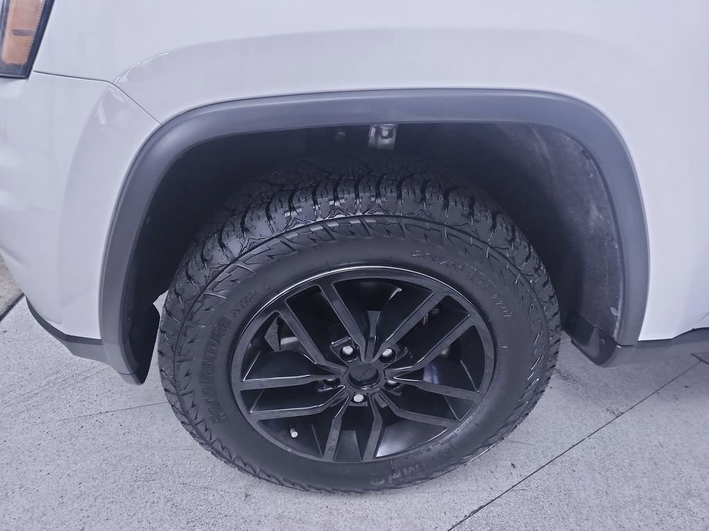 Used 2020 Jeep Grand Cherokee Trailhawk AWD/4WD image 10