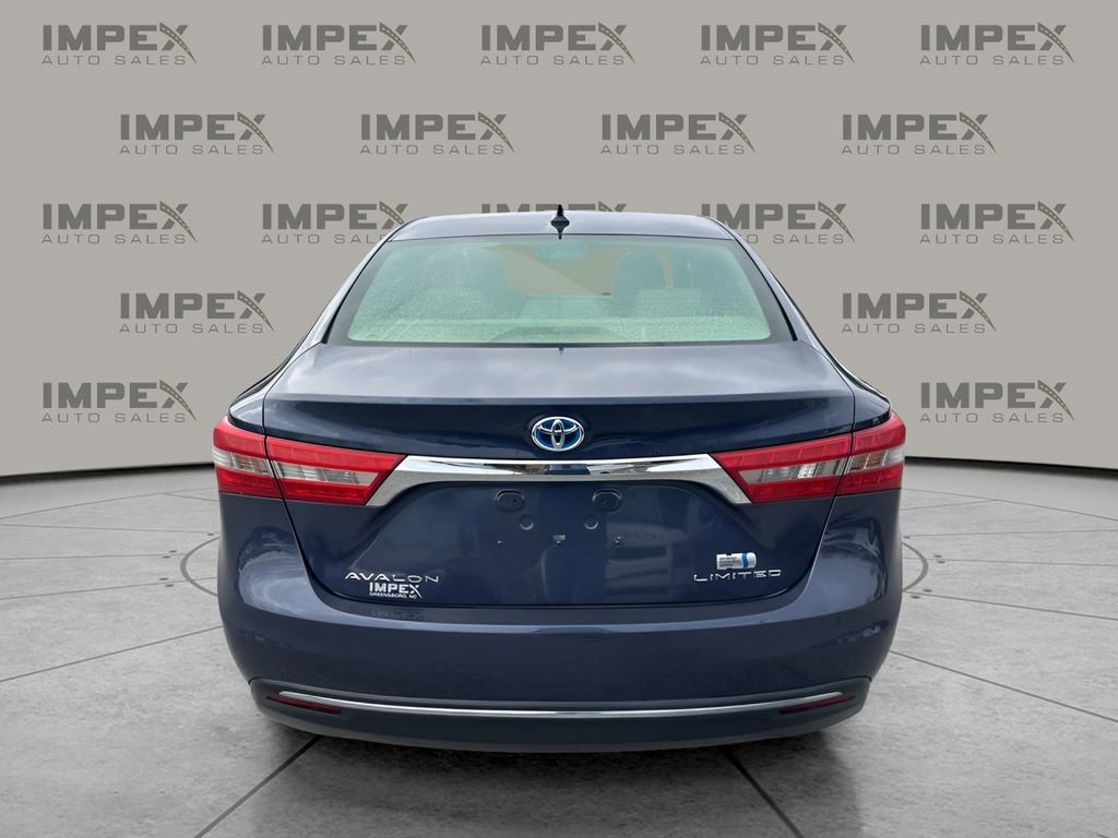 Used 2018 Toyota Avalon Limited w/ All Weather Liner Package image 4