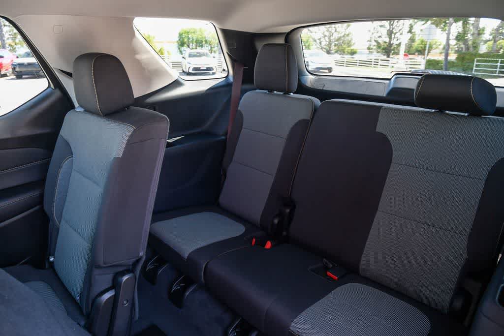 Used 2021 Chevrolet Traverse LS FWD image 19
