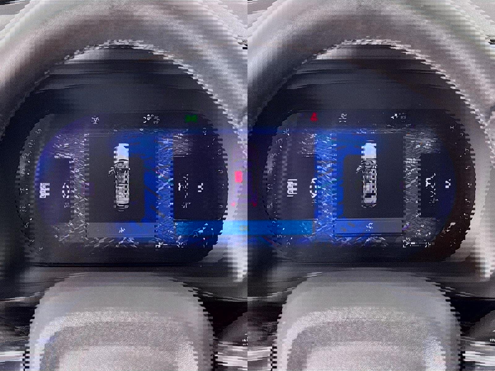 Used 2023 Volvo XC40 B4 Ultimate image 14