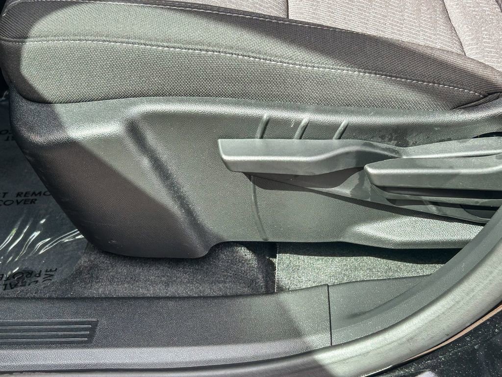 Used 2026 Chevrolet Equinox LT image 23