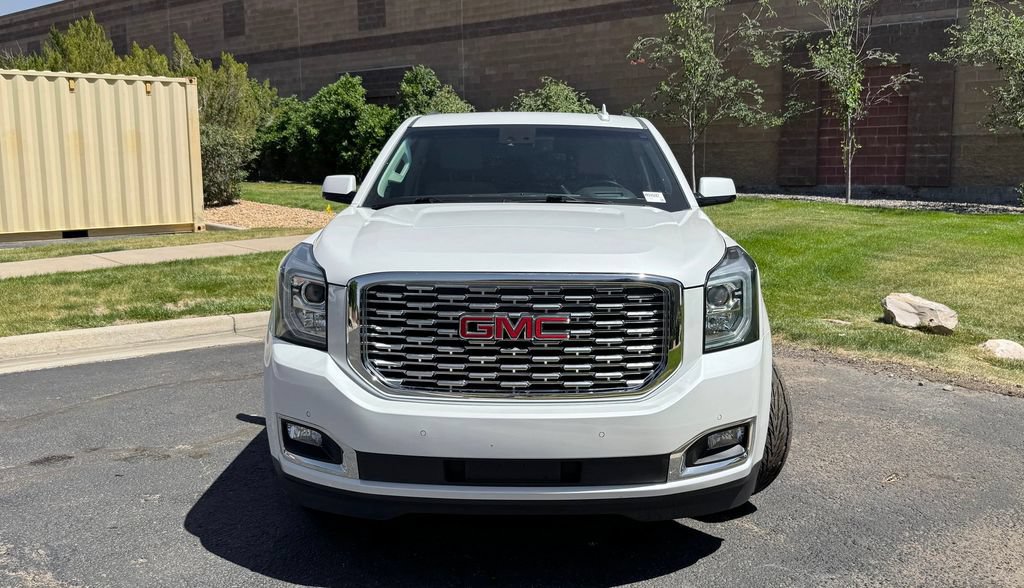 Used 2019 GMC Yukon Denali w/ Denali Ultimate Package AWD/4WD image 3