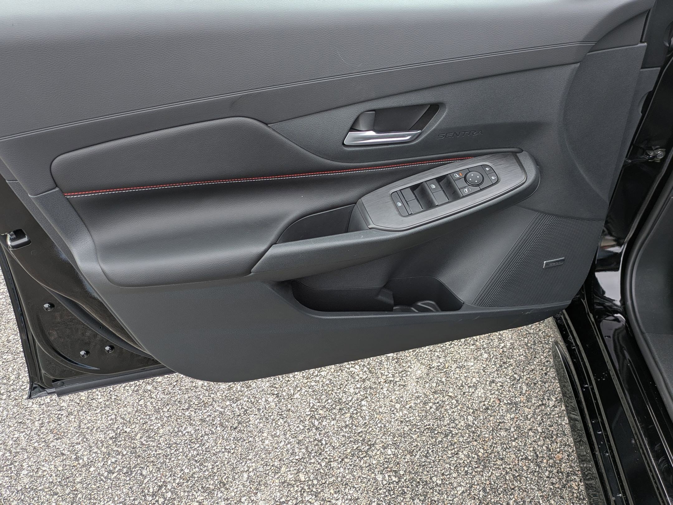 New 2026 Nissan Sentra SR w/ SR Premium Package FWD image 11