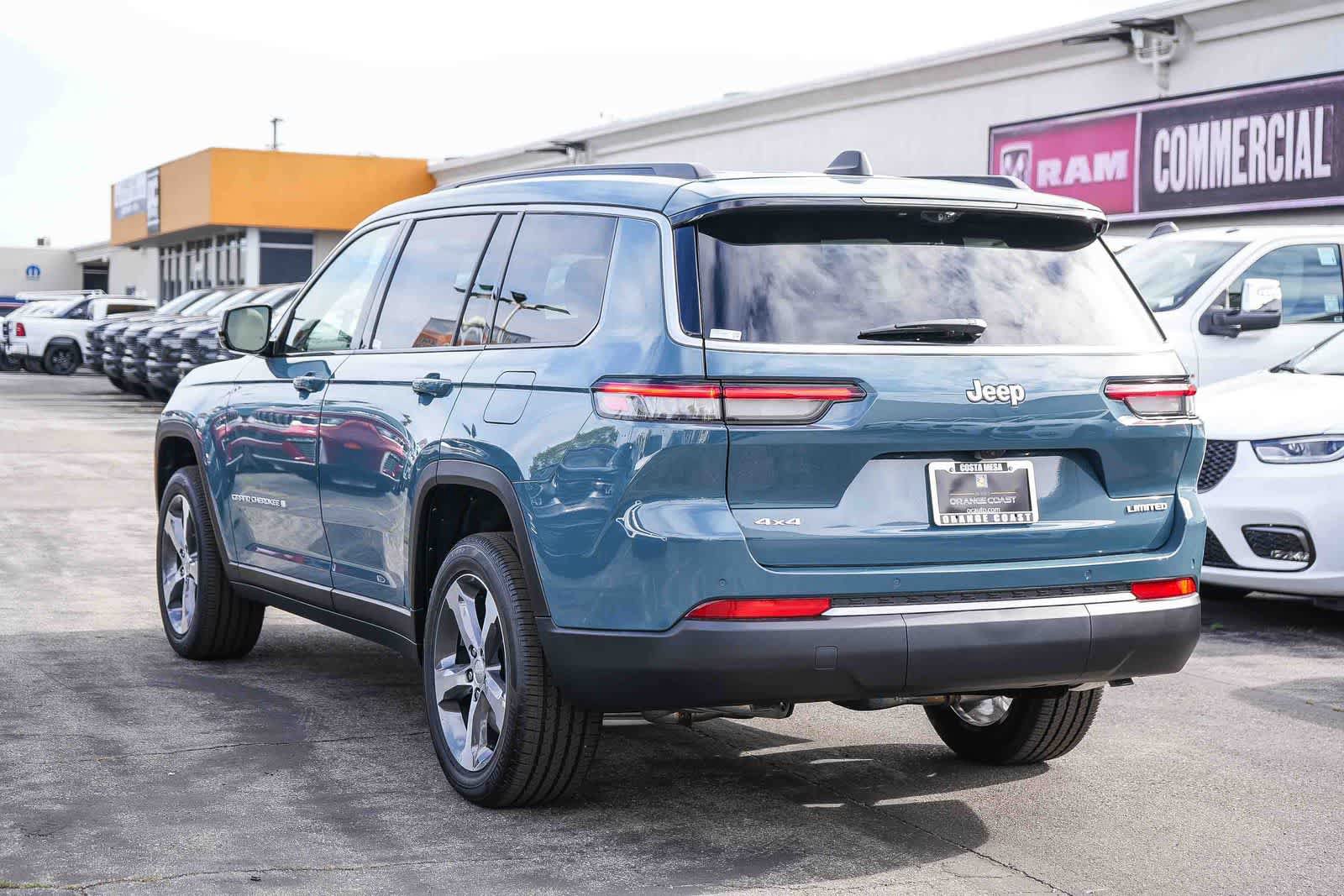 New 2026 Jeep Grand Cherokee L Limited w/ Luxury Tech Group II AWD/4WD image 8