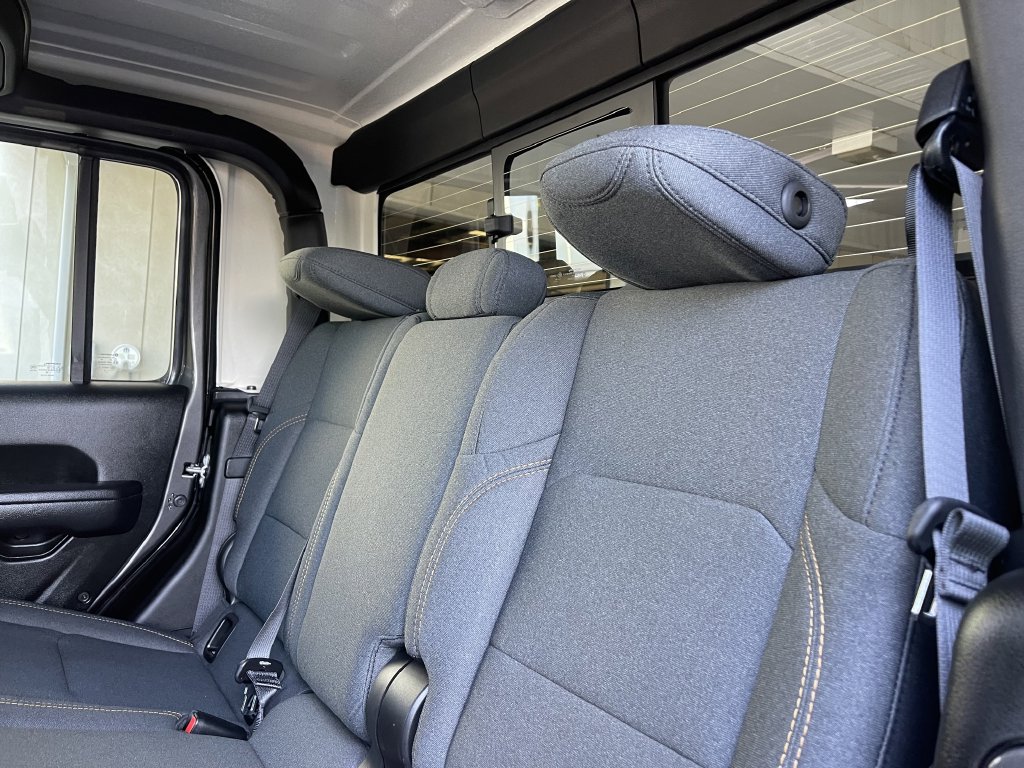 New 2026 Jeep Gladiator Sport AWD/4WD image 17