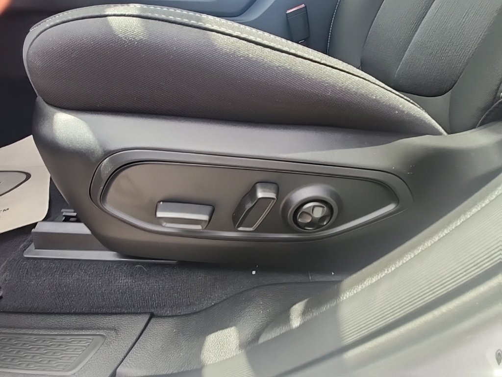 New 2026 Jeep Grand Cherokee Laredo X RWD image 19