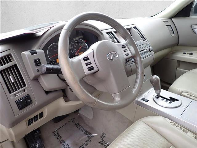 Used 2004 INFINITI FX35 AWD w/ Technology Pkg image 10