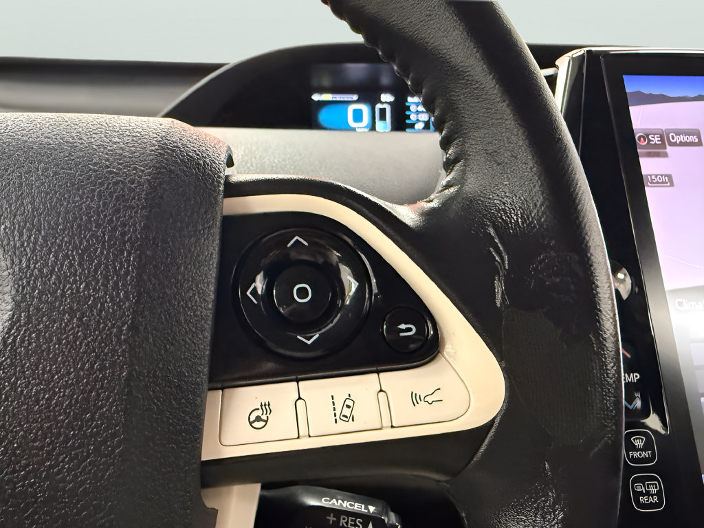Used 2017 Toyota Prius Prime Advanced FWD image 19