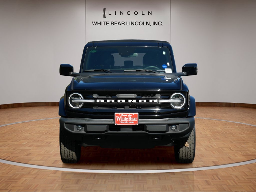 Used 2024 Ford Bronco Outer Banks AWD/4WD image 2