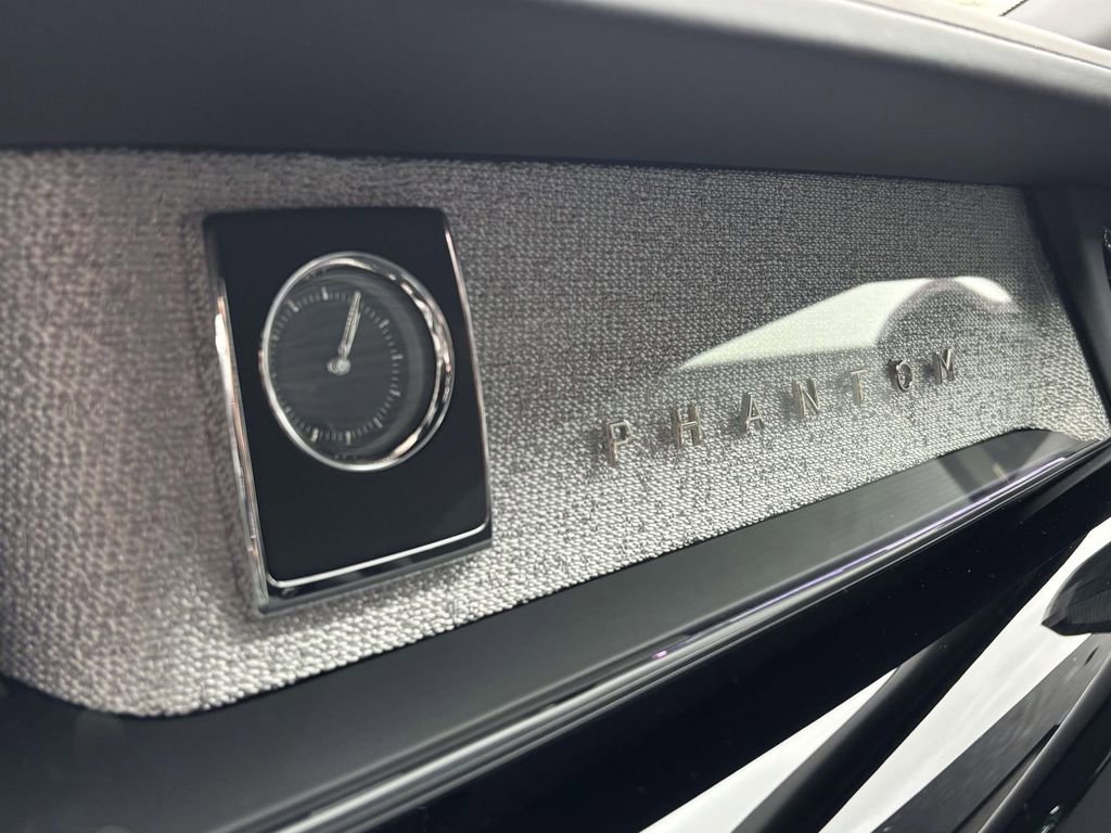 New 2026 Rolls-Royce Phantom Sedan image 27