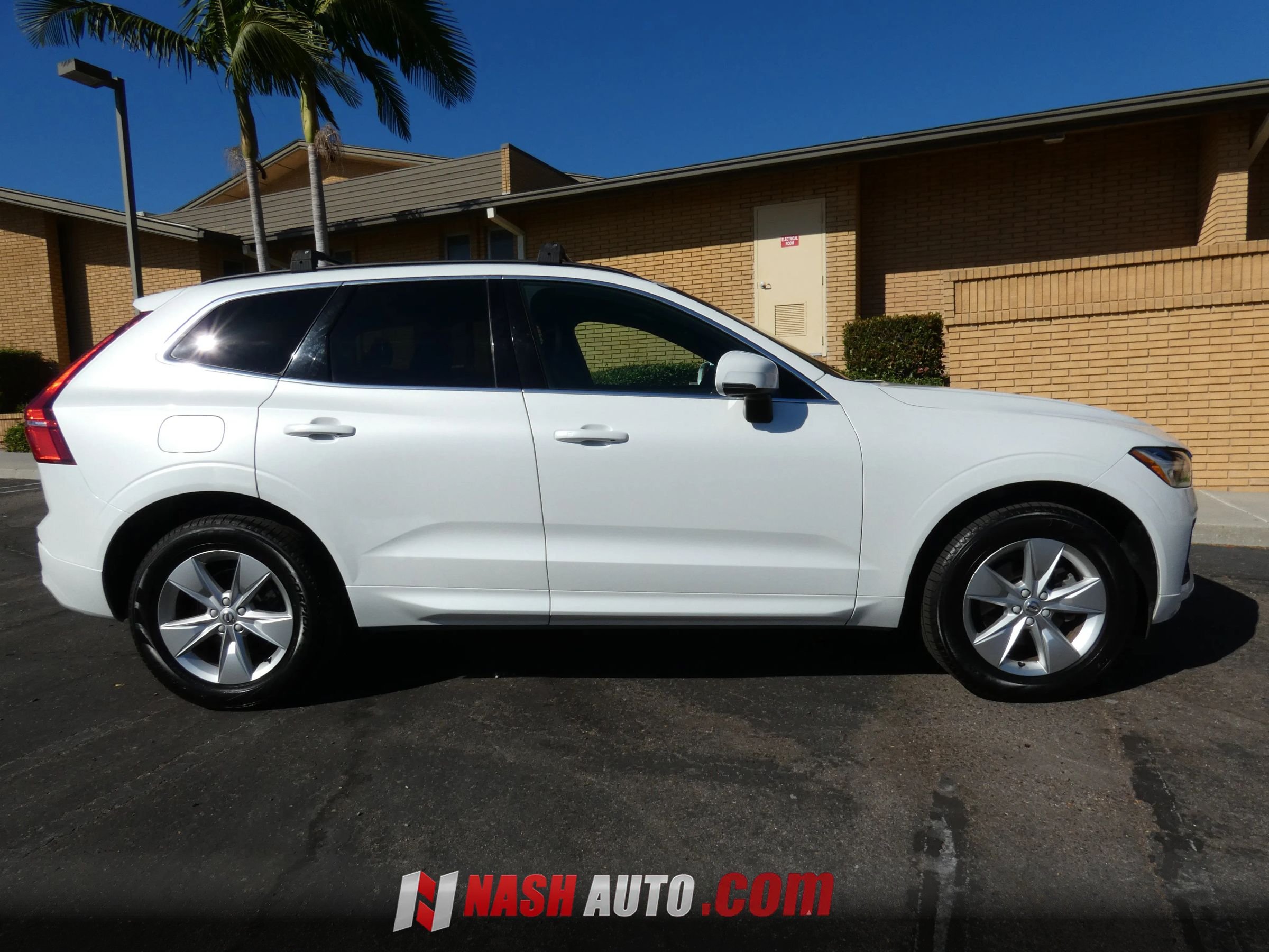 Used 2022 Volvo XC60 B5 Momentum AWD/4WD image 6