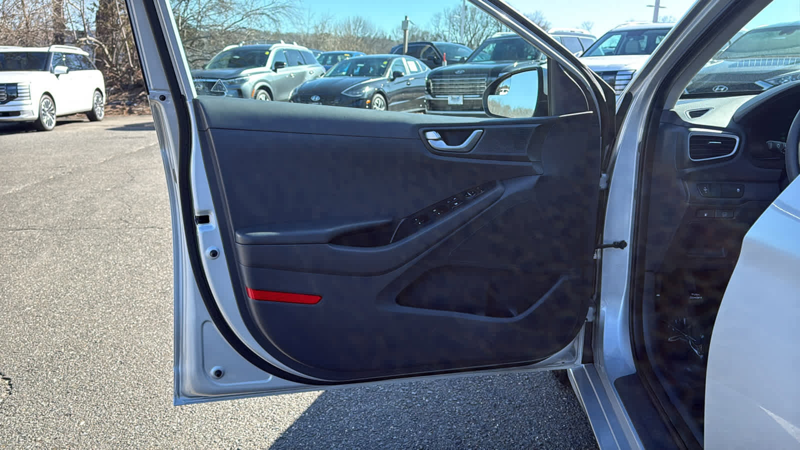 Used 2018 Hyundai Ioniq Blue image 11