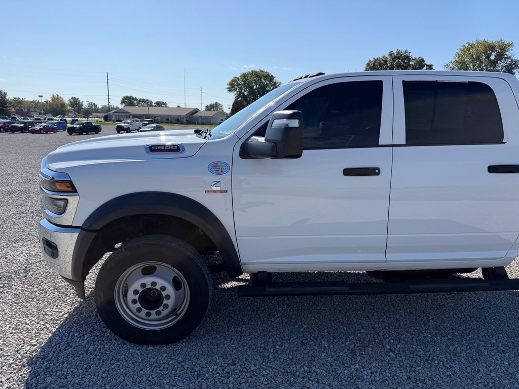 Used 2025 RAM 5500 Tradesman w/ Chrome Appearance Group AWD/4WD image 25