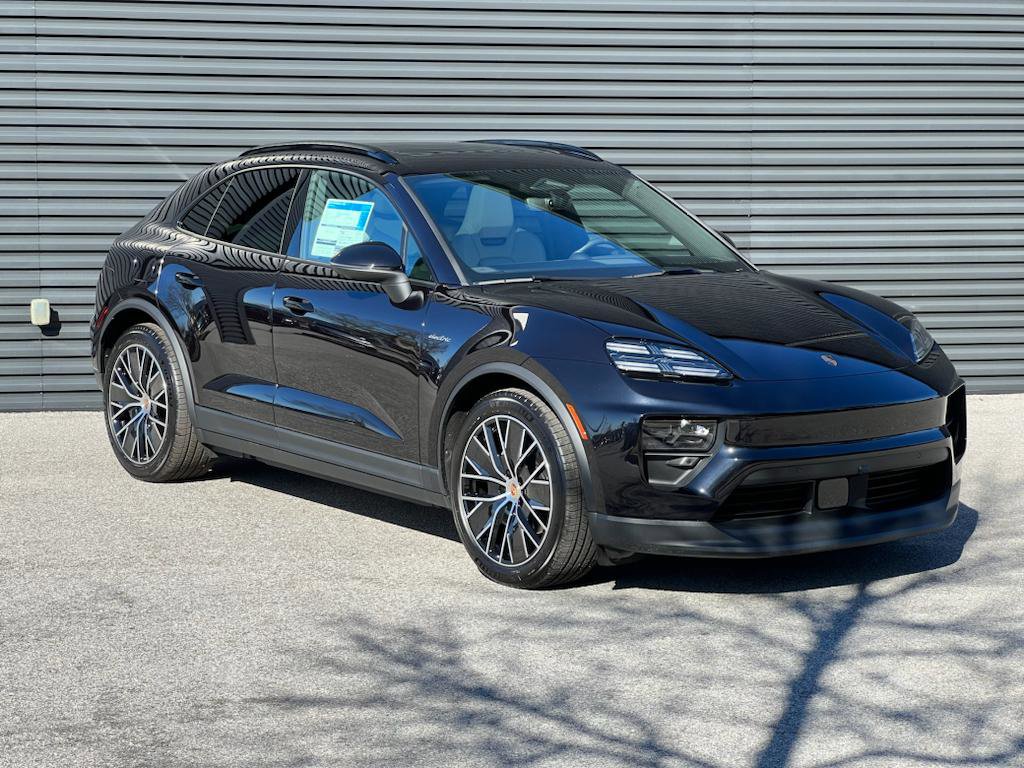 Certified 2024 Porsche Macan 4 Electric image 8