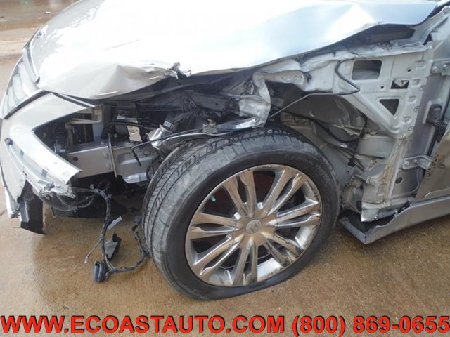 Used 2012 Hyundai Genesis 3.8 w/ Premium Pkg RWD image 11