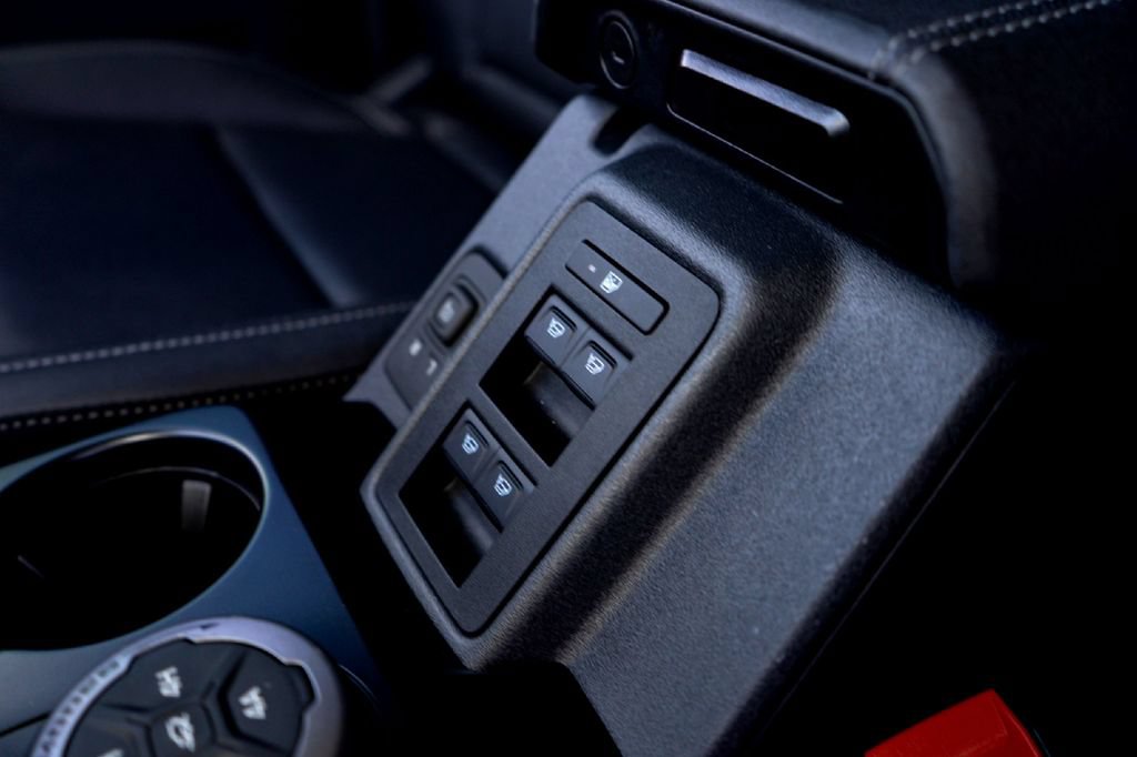 Used 2025 Ford Bronco Badlands AWD/4WD image 18