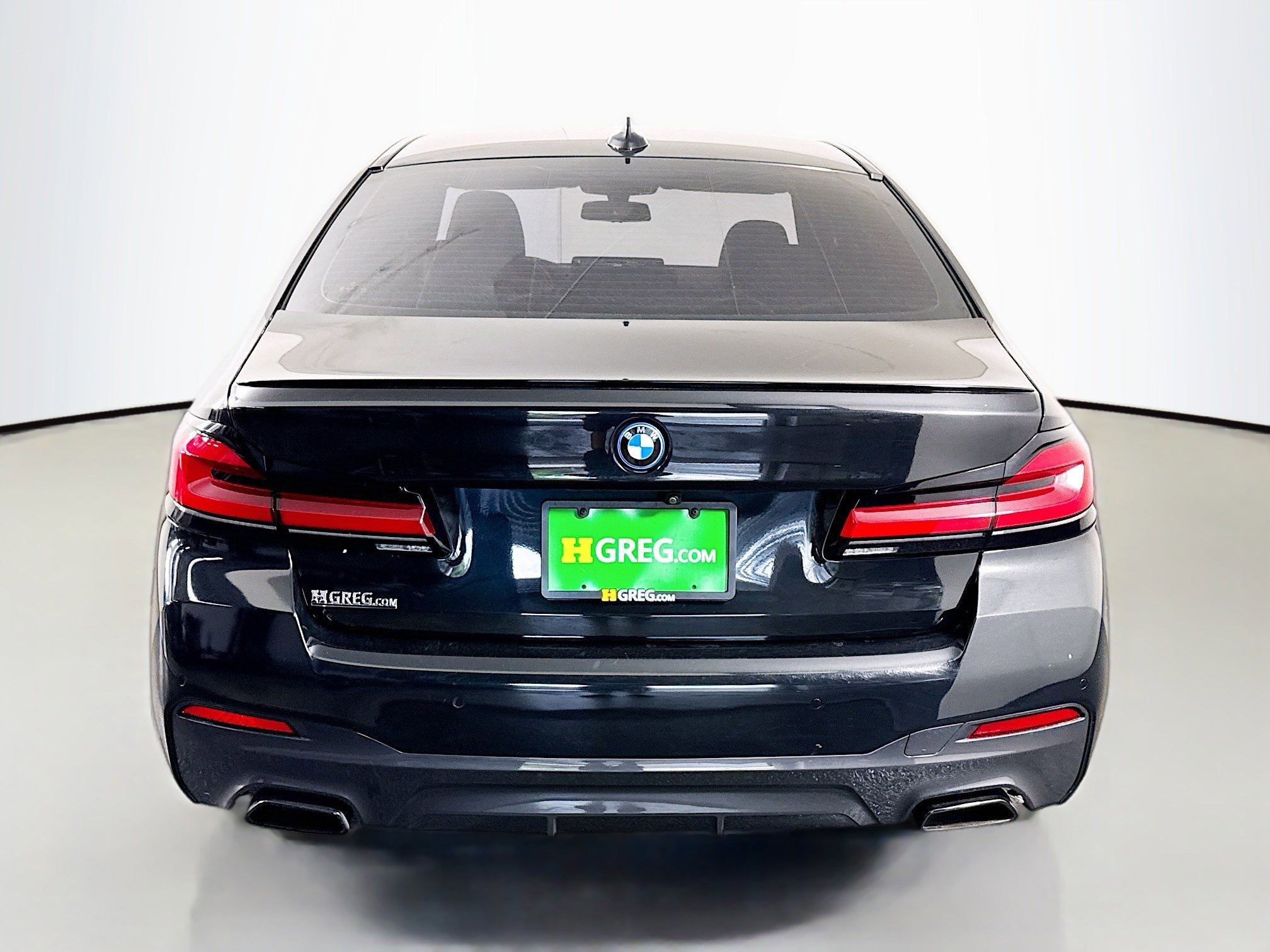 Used 2023 BMW 530e w/ M Sport Package image 8