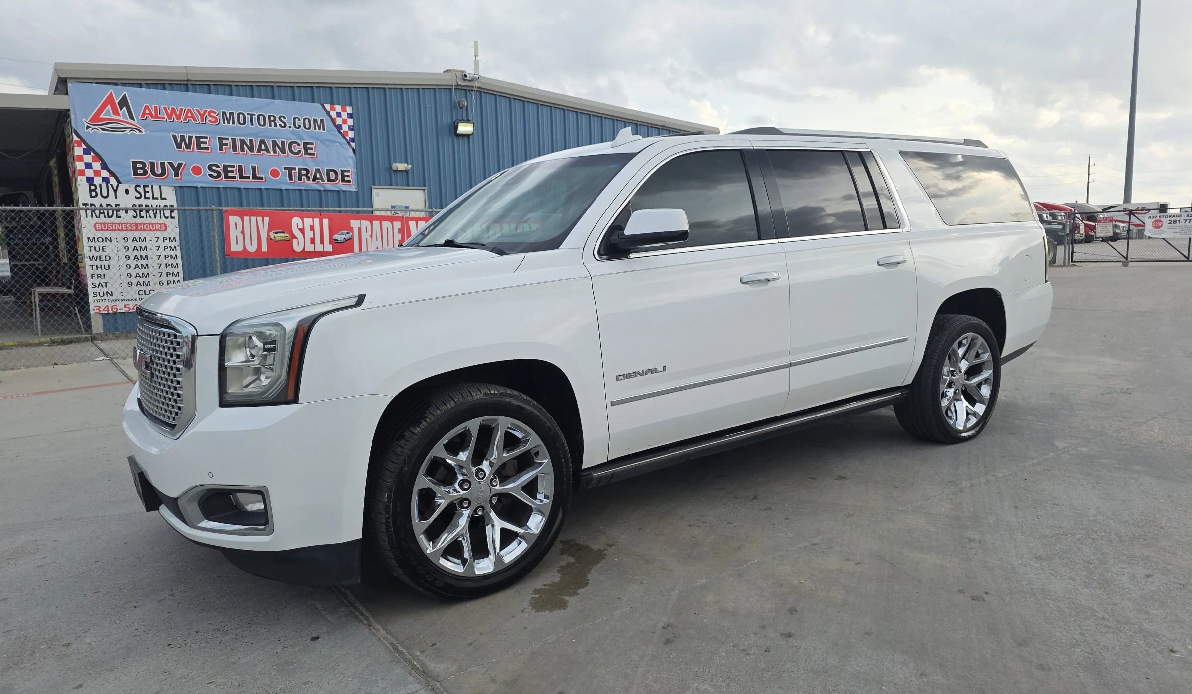 Used 2015 GMC Yukon XL Denali w/ Premium Package
