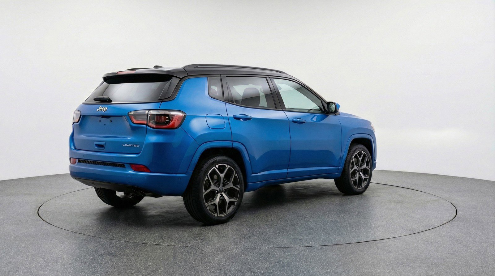 Used 2025 Jeep Compass Limited image 9