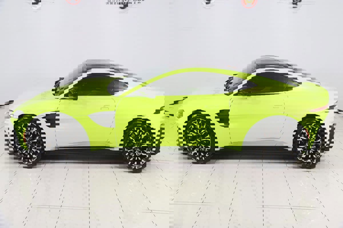 Used 2019 Aston Martin V8 Vantage Coupe RWD image 34