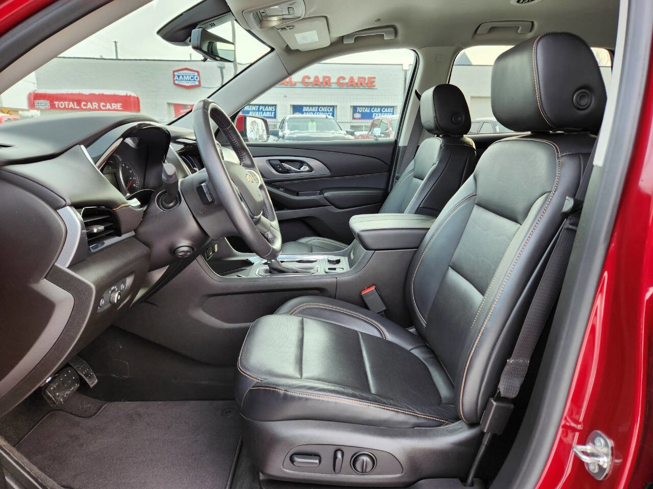 Used 2018 Chevrolet Traverse Premier image 11