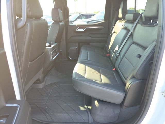 Used 2022 Chevrolet Silverado 1500 High Country w/ High Country Premium Package AWD/4WD image 15