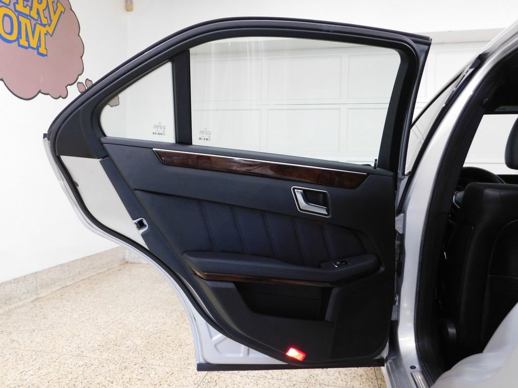 Used 2013 Mercedes-Benz E 350 4MATIC Sedan image 67