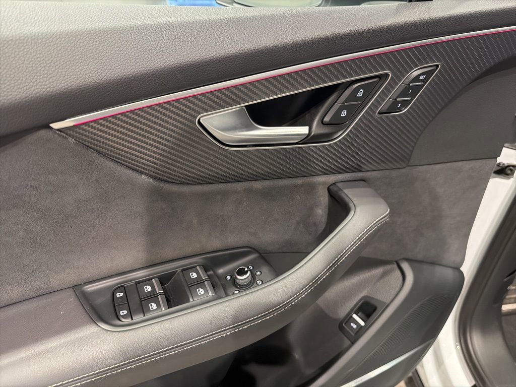 Used 2025 Audi SQ7 Prestige image 16