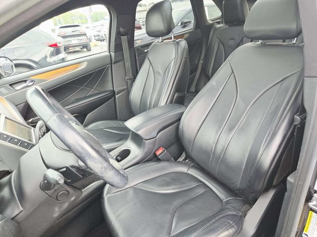 Used 2018 Lincoln MKC Reserve FWD image 8