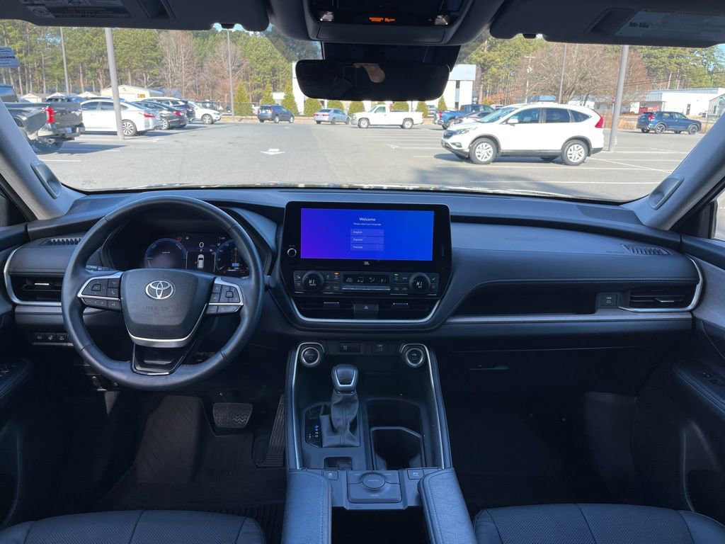 Used 2024 Toyota Grand Highlander Limited image 8