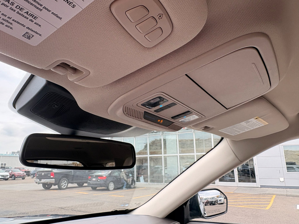 Used 2022 Ford Explorer Platinum w/ Equipment Group 601A image 34