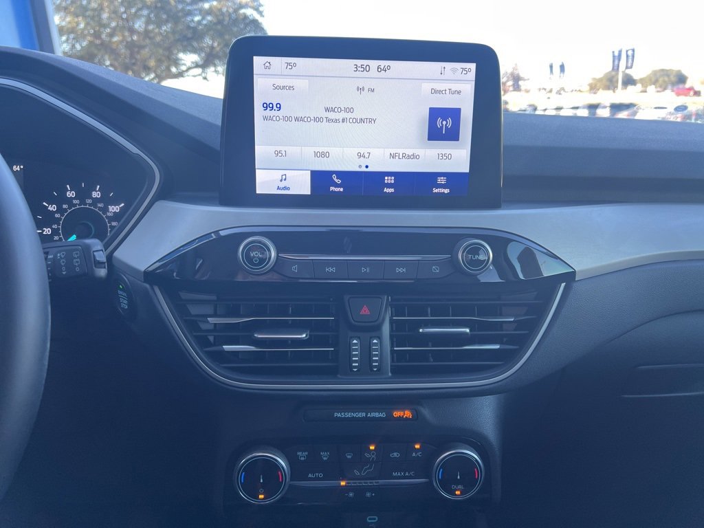 Used 2022 Ford Escape SE w/ SE Sport Appearance Package image 30