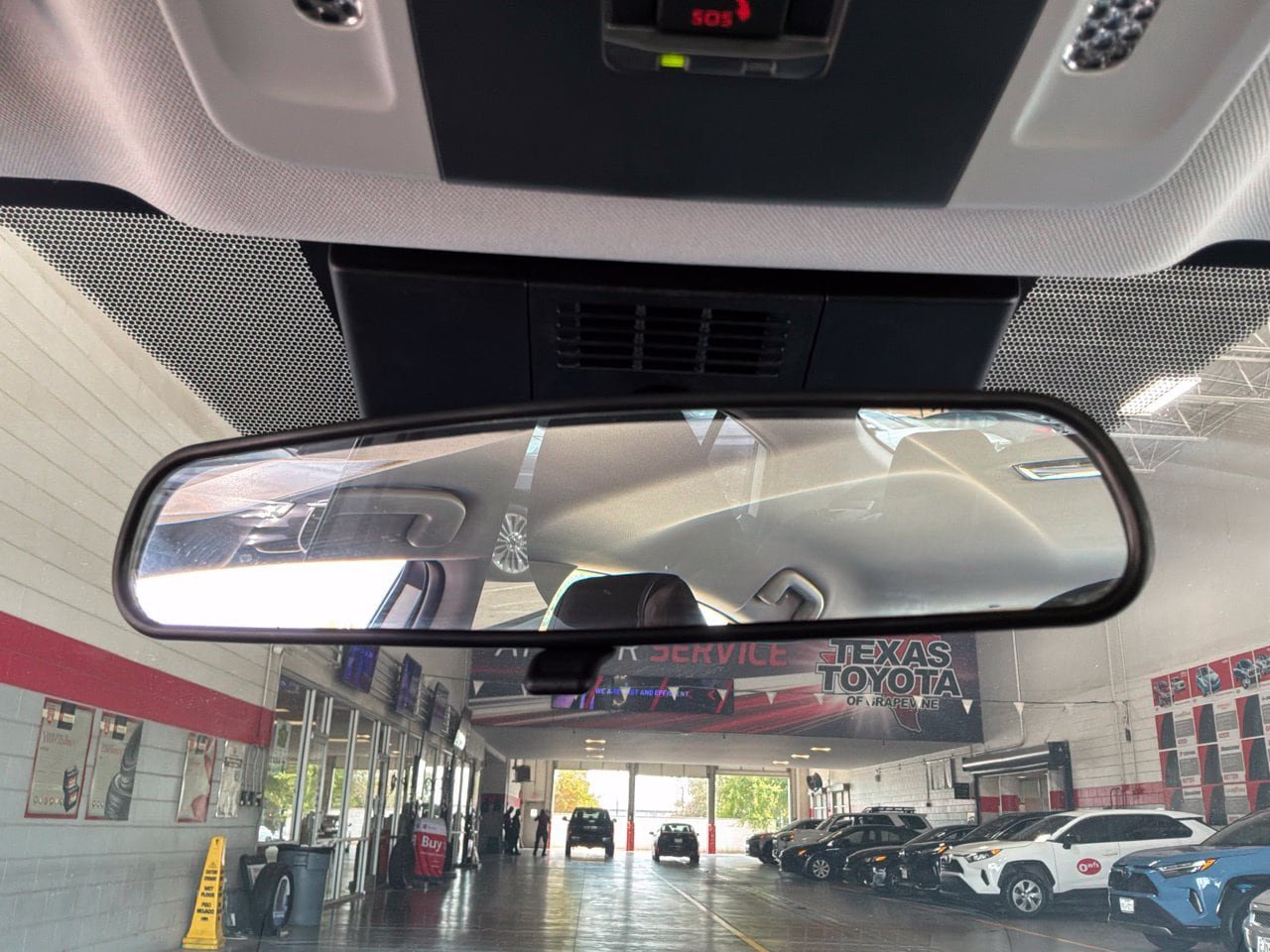 Used 2026 Toyota Camry LE FWD image 19