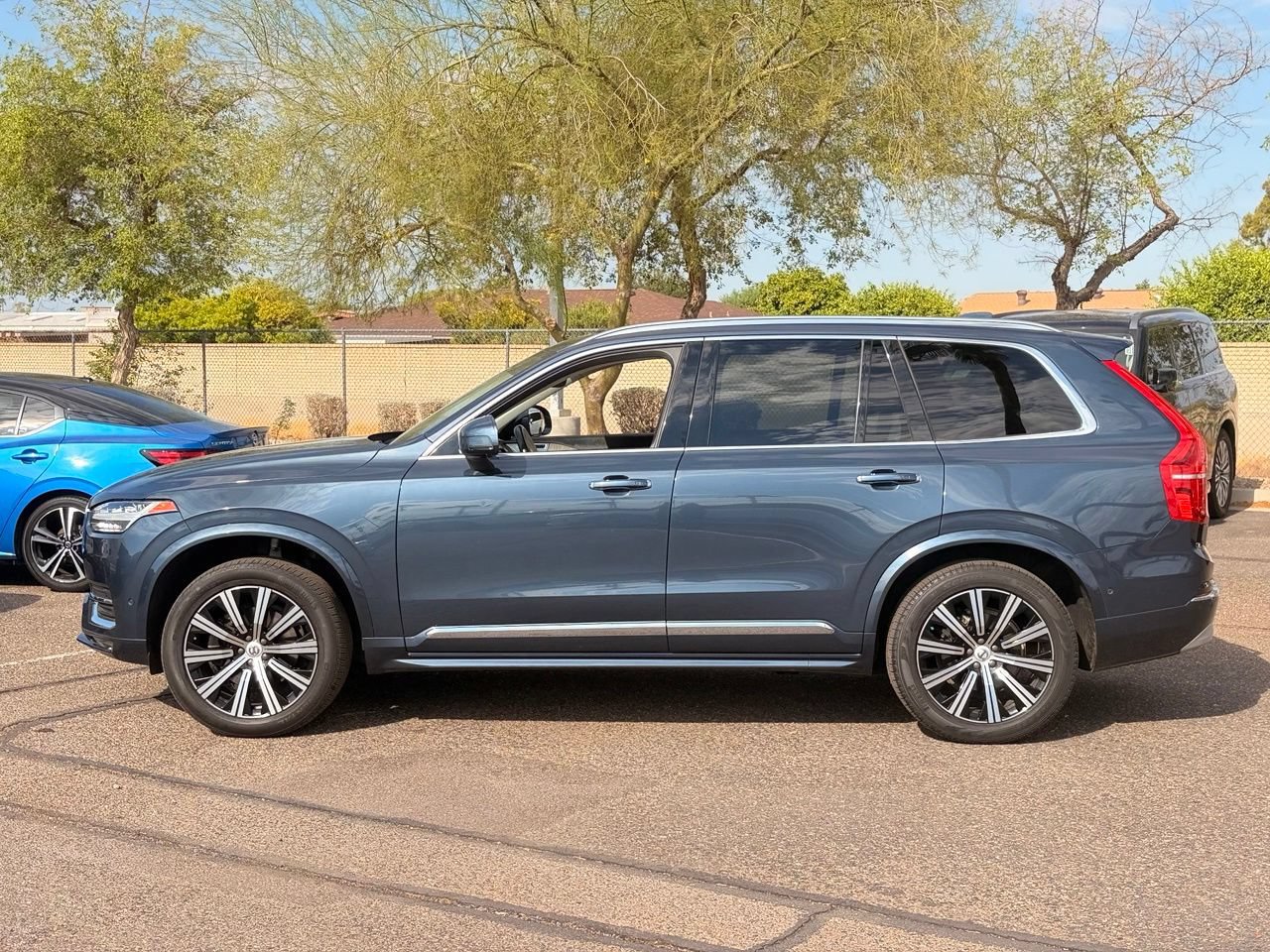 Used 2022 Volvo XC90 T6 Inscription w/ Advanced Package AWD/4WD image 3