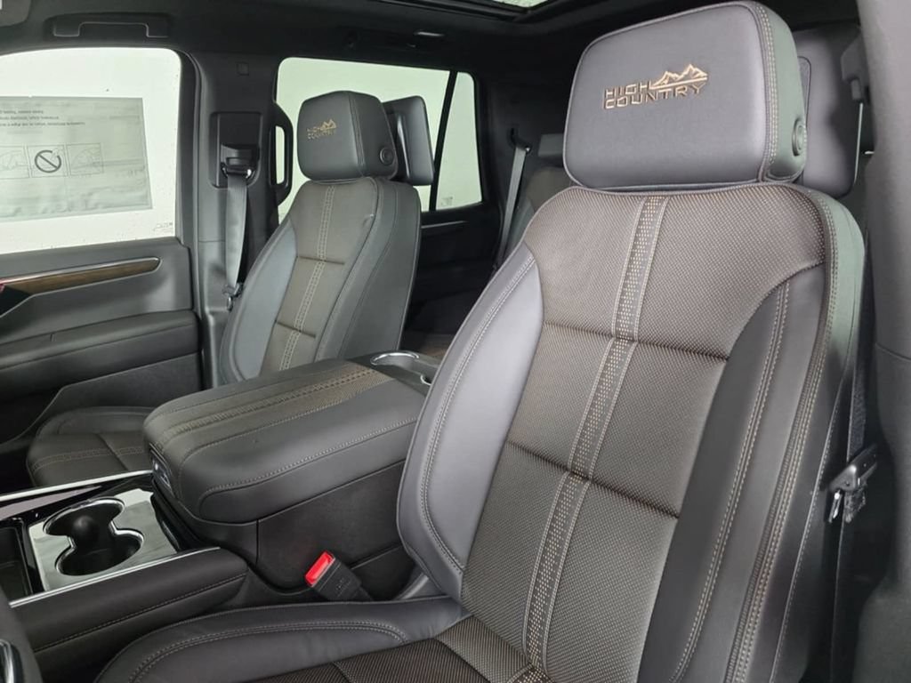 New 2026 Chevrolet Tahoe High Country AWD/4WD image 24