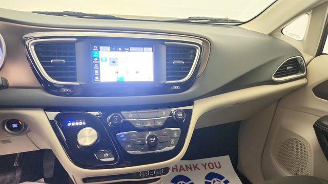 Used 2023 Chrysler Voyager LX FWD image 15