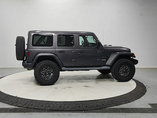 Used 2018 Jeep Wrangler Unlimited Sahara AWD/4WD image 8