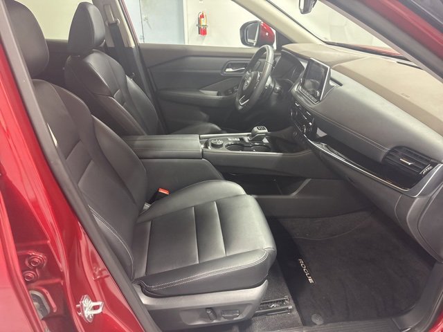 Used 2023 Nissan Rogue SL image 18