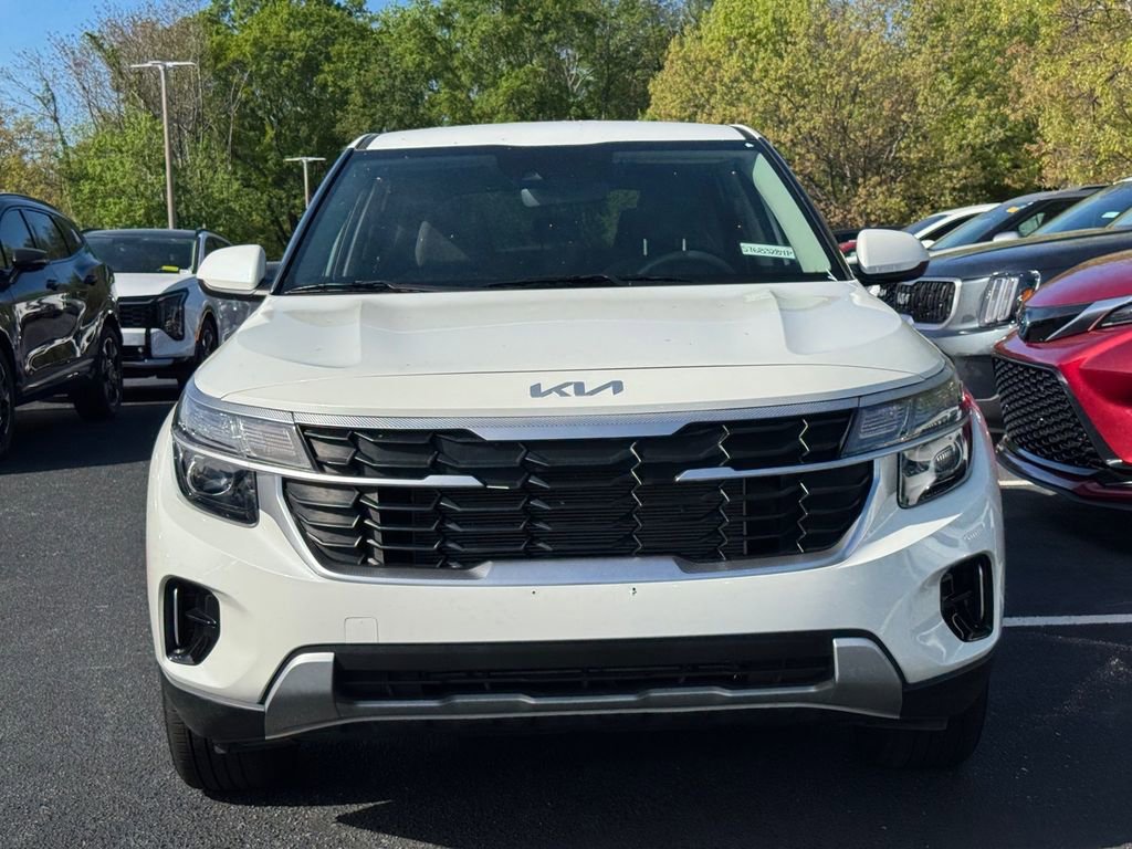 Certified 2025 Kia Seltos LX image 8