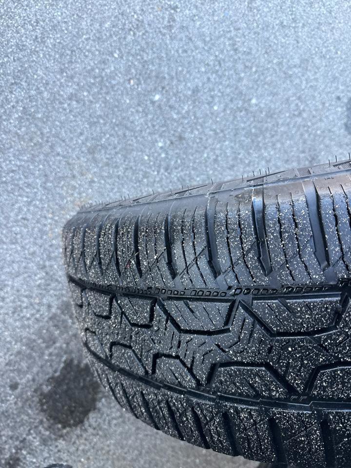 Used 2013 Land Rover LR4 HSE image 9